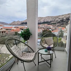  Apartment King's